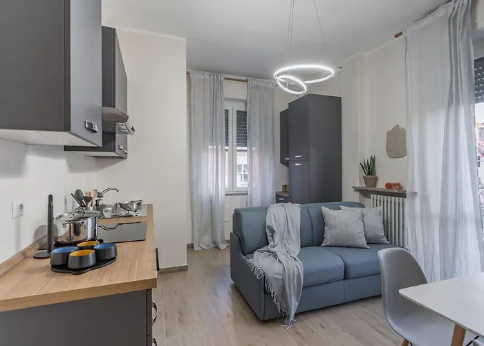Ares&Athena Home - Pavia City - By Host4U